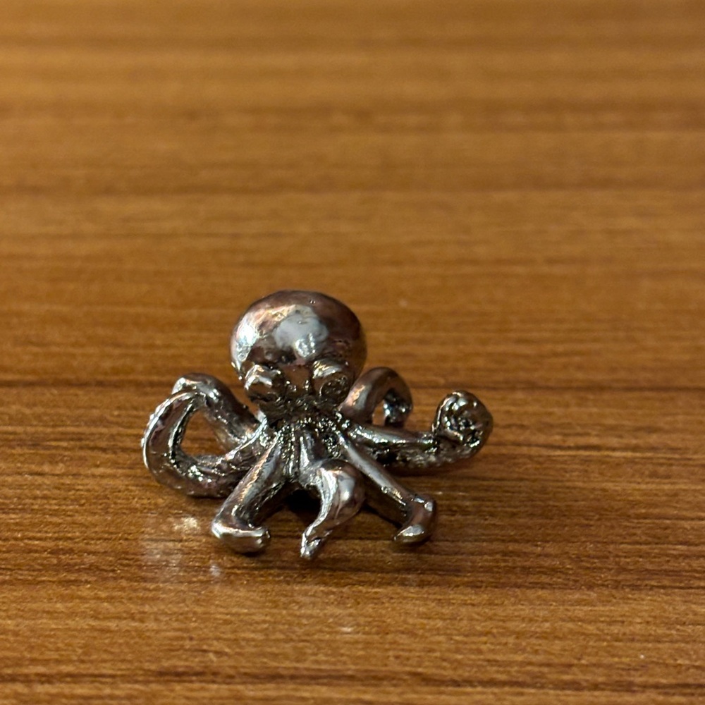 Vintage Pewter Miniature Octopus  1”x1”